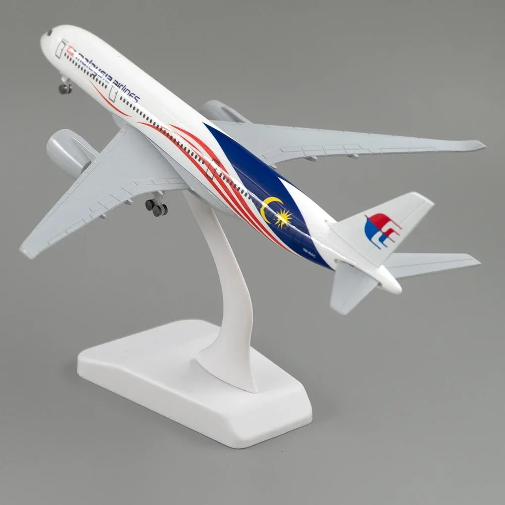 Kids Toys Malaysia - 20 cm Uçak Airbus Malezya Havayolları